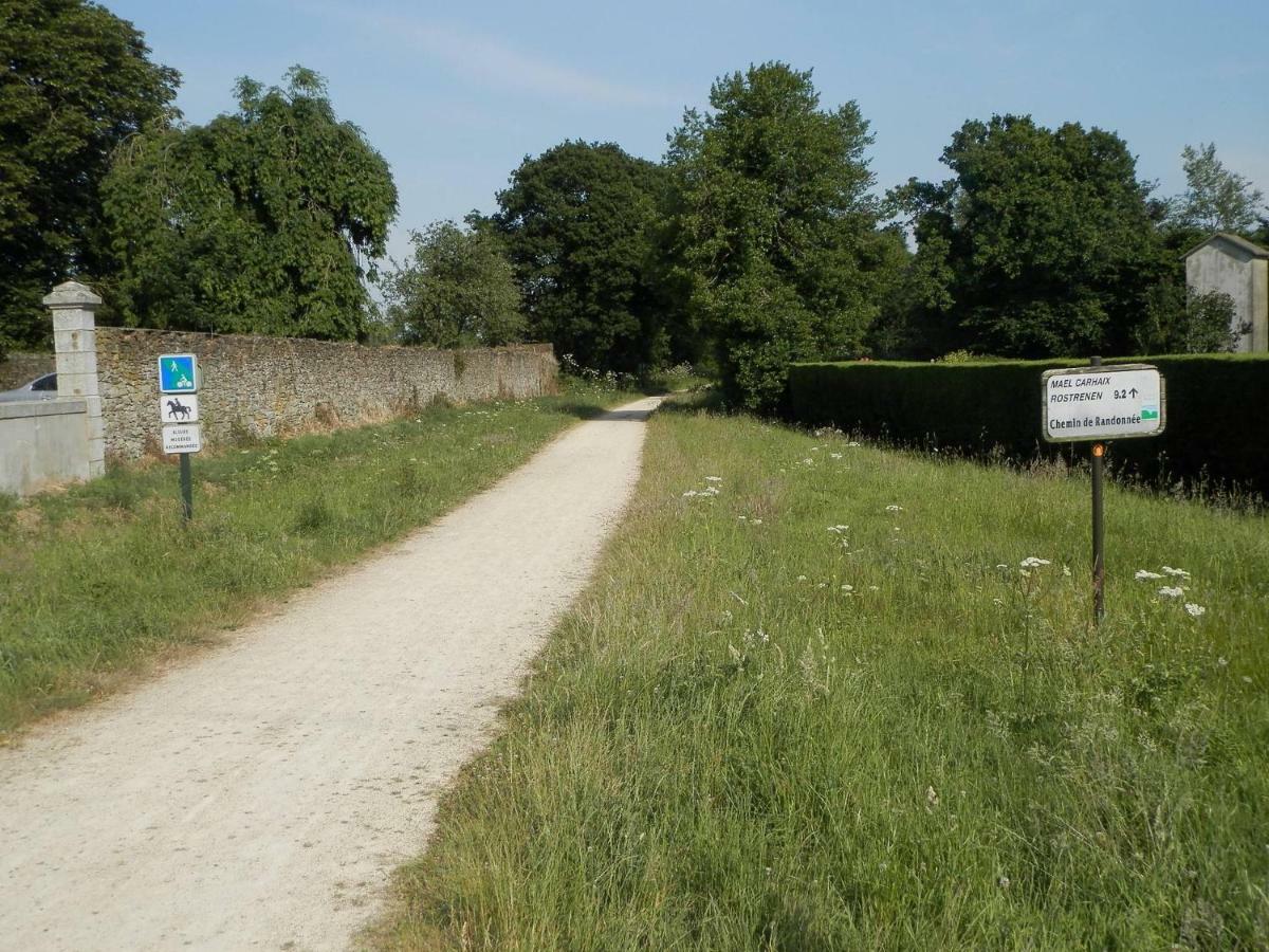 Vallee Des Ardoisieres Mael-Carhaix Eksteriør bilde